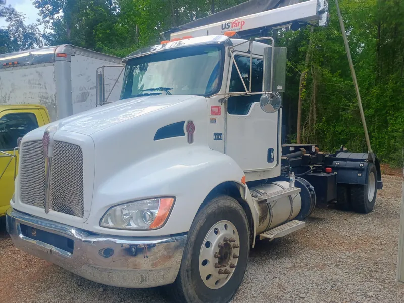 Kenworth medium-duty truck serviced at the customer's yard