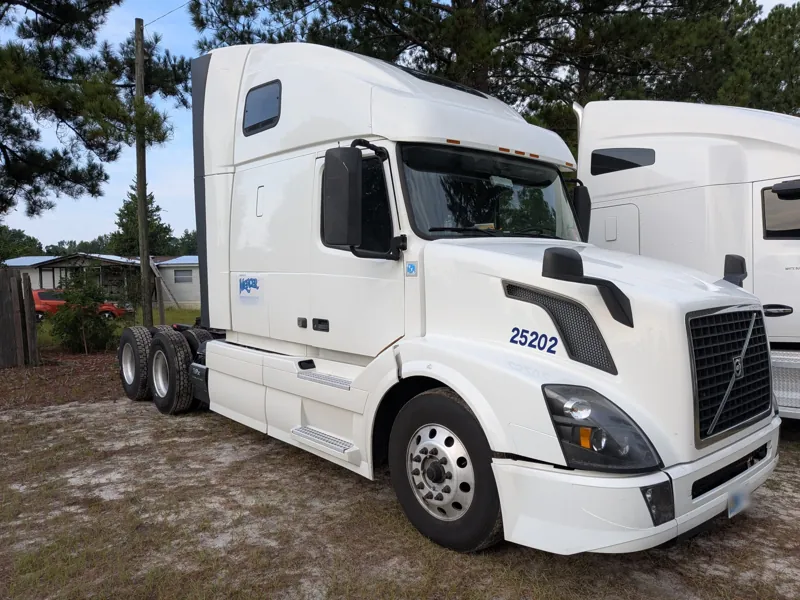 Volvo VNL tractor serviced on site